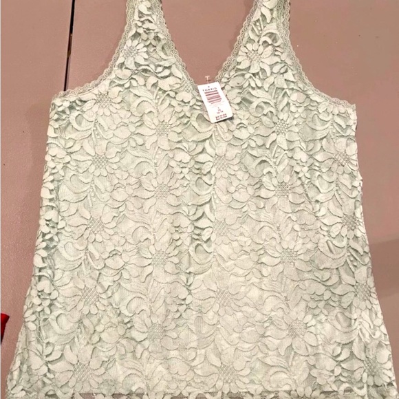 Torrid Mint Green Sleeveless V Neck Blouse Size 1X - Picture 2 of 2